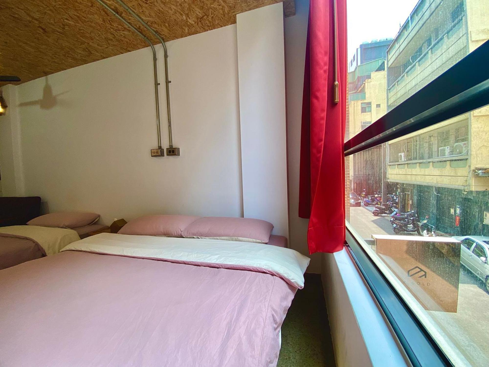 K. Gold Hotel Tajcshung Szoba fotó